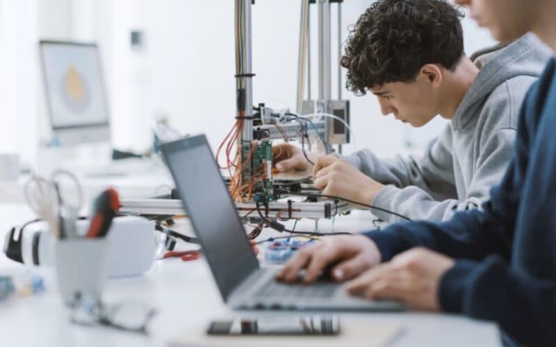 BEng (Hons) Electrical and Electronic Engineering